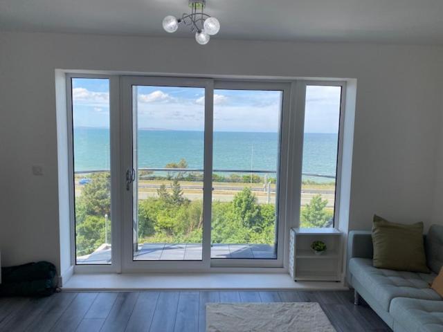 Lovely New 2 Bedroom Condo With Stunning Seaviews Penmaenmawr Экстерьер фото