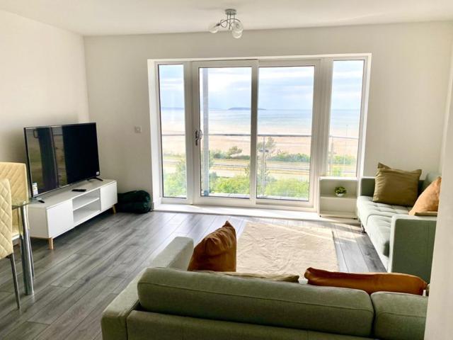 Lovely New 2 Bedroom Condo With Stunning Seaviews Penmaenmawr Экстерьер фото