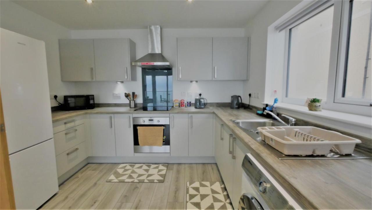 Lovely New 2 Bedroom Condo With Stunning Seaviews Penmaenmawr Экстерьер фото