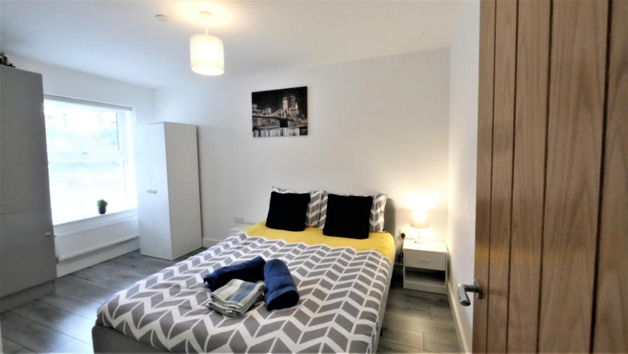 Lovely New 2 Bedroom Condo With Stunning Seaviews Penmaenmawr Экстерьер фото