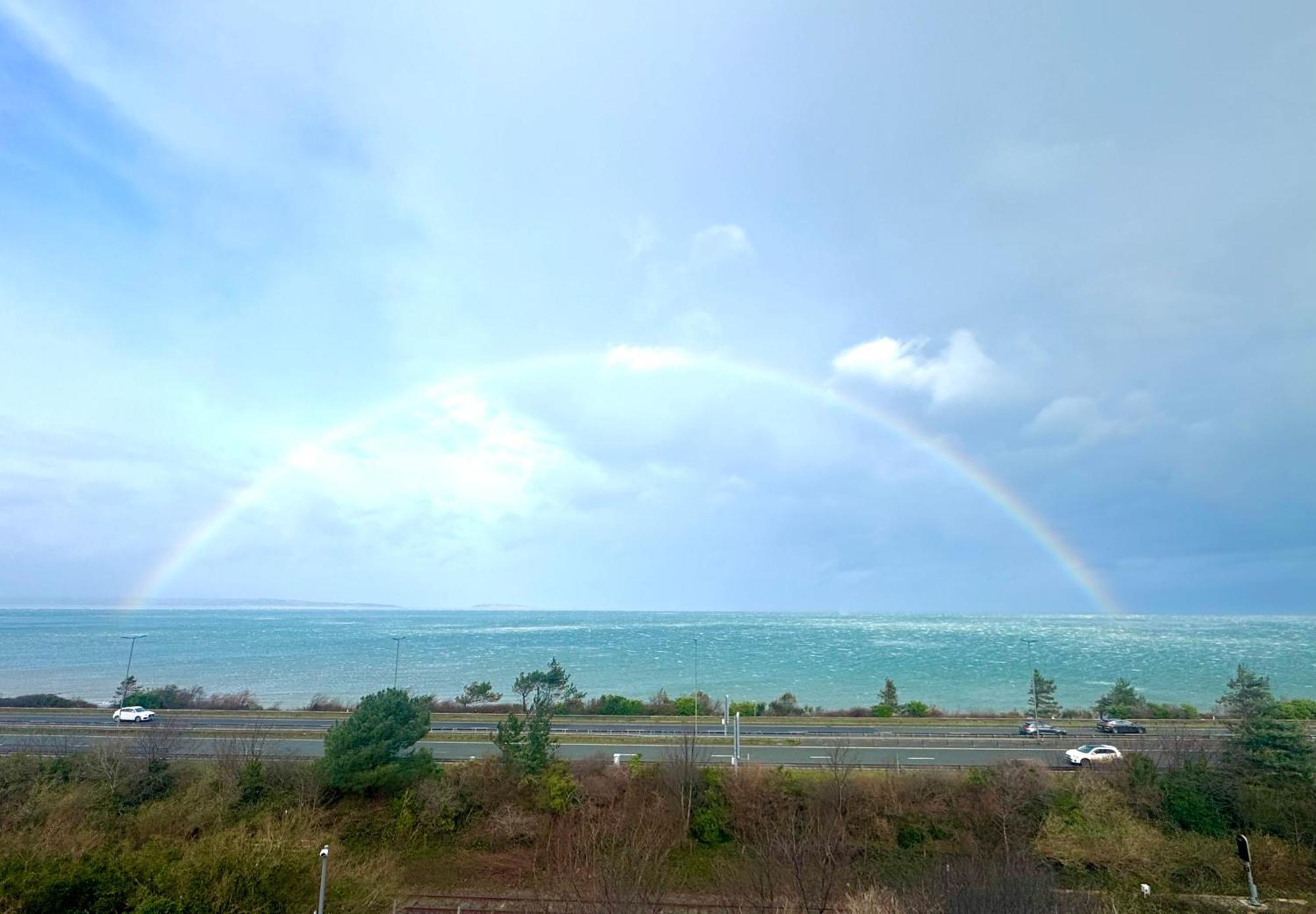 Lovely New 2 Bedroom Condo With Stunning Seaviews Penmaenmawr Экстерьер фото
